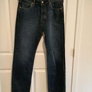 Levi's 501 Original Fit Men's Jeans - Dark Wash